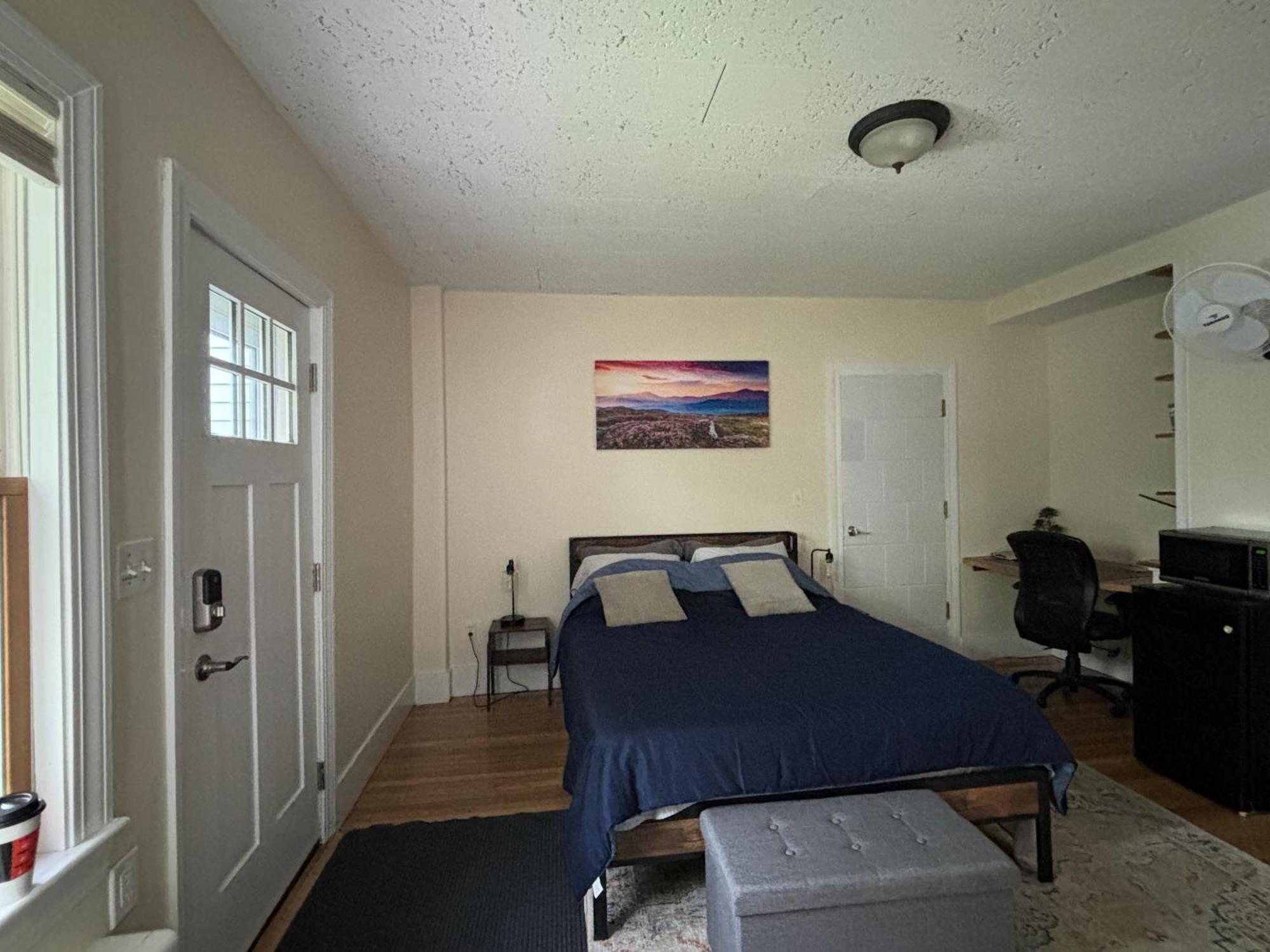 Traveler'S Den In Medford Lägenhet Exteriör bild